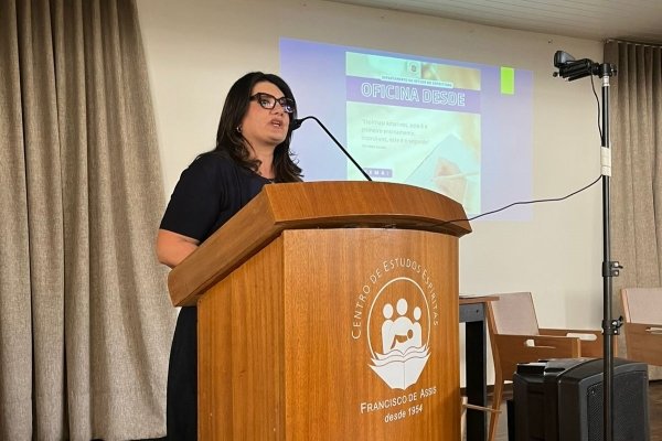 Oficina “Planejar para Servir” fortalece atuação dos monitores do DESDE