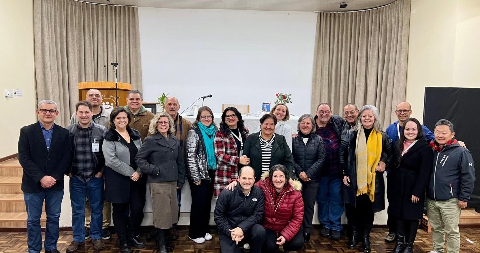 Posse da Gestão 2025/2027 emociona e reforça compromisso com a missão doutrinária